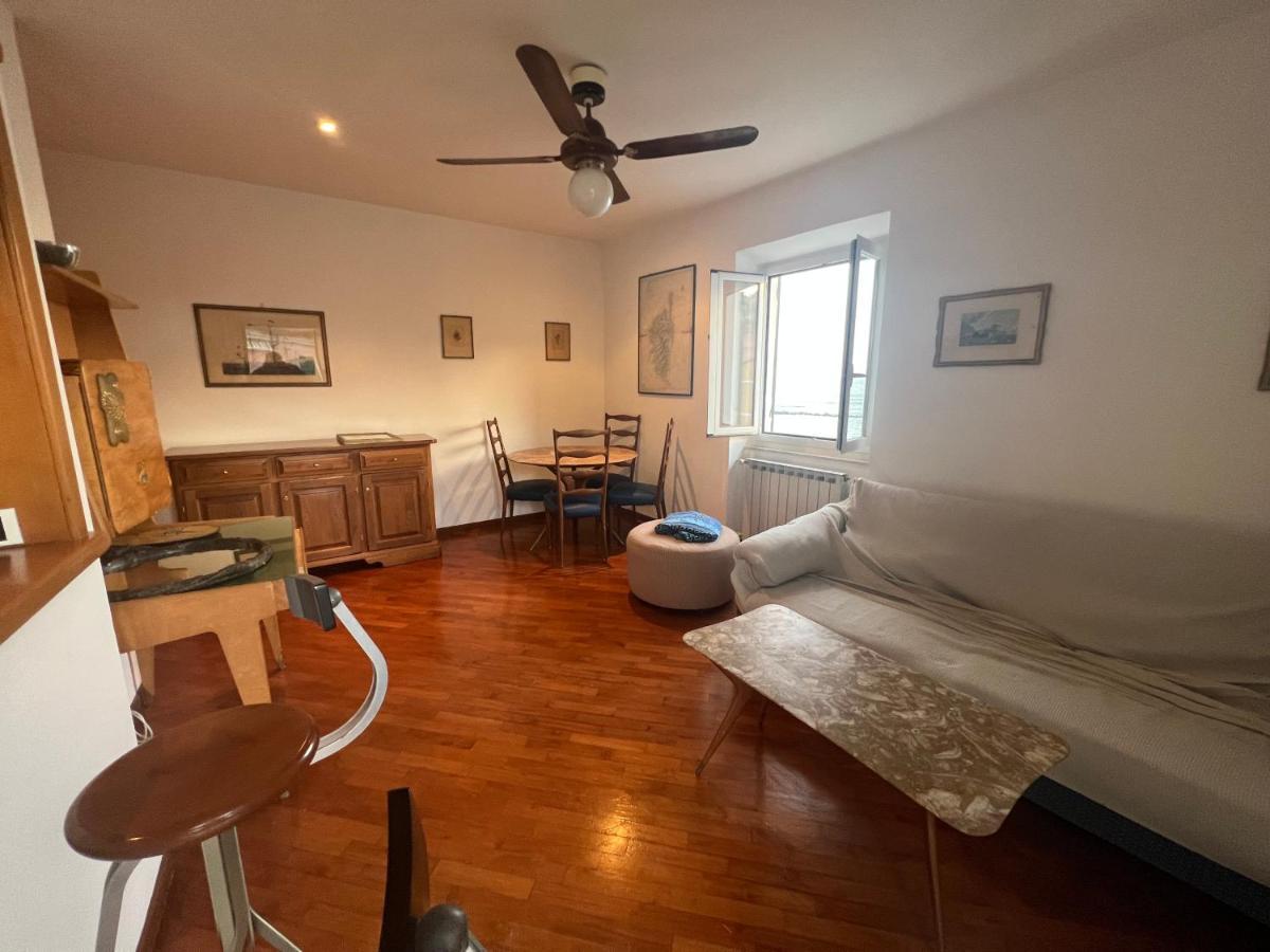 Trilocale Seaside - San Terenzo, Lerici Apartman Kültér fotó